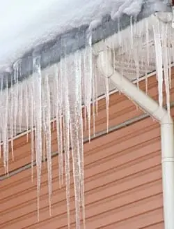 Лед на кровле